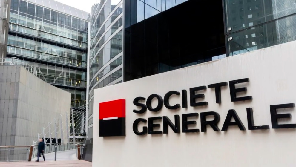 Imagine Joc Percheziții la BRD Société Générale, una dintre cele mai mari bănci franceze, prezentă și în România. Suspiciuni de FRAUDĂ și spălare de bani | 2review.ro